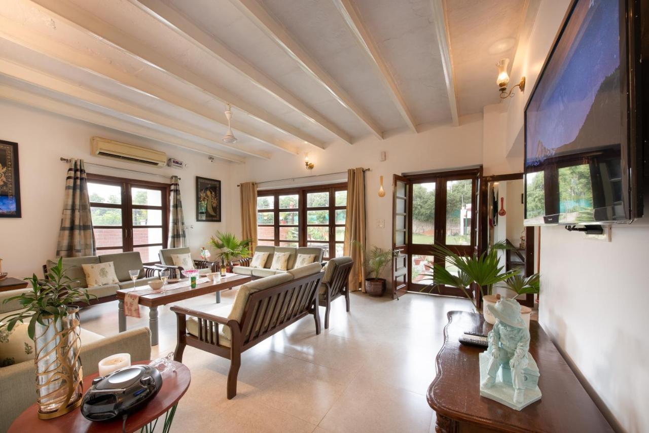 גורגאון The Singh Farm Cosy Private Pool Farm Villa מראה חיצוני תמונה